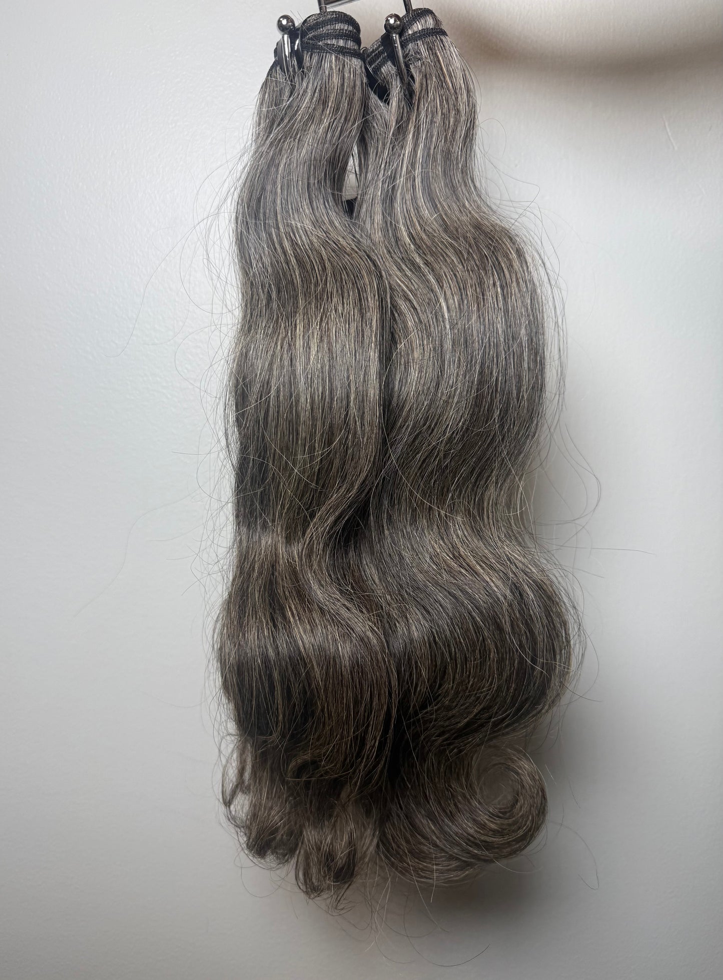 Gray Natural Wave Bundles
